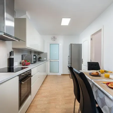 Beautiful Sahara, Bbq Villa Costa Adeje (Tenerife)