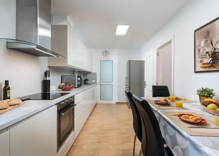 Beautiful Sahara, Bbq Вилла Адехе