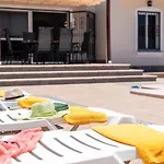 Beautiful Sahara, Bbq *
